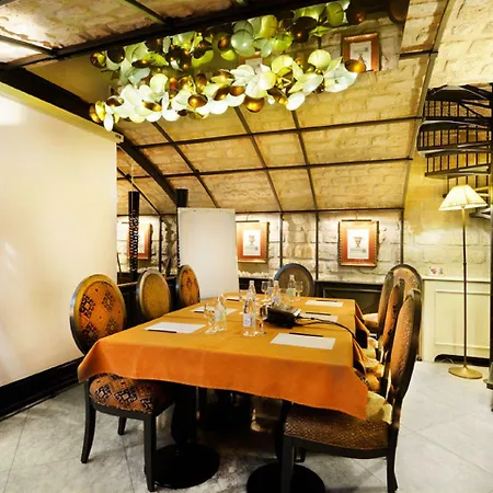 Hotel Des Grands Hommes Parigi