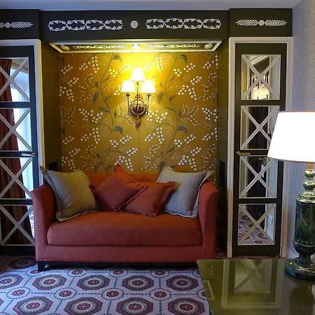 Hotel Des Grands Hommes Parigi