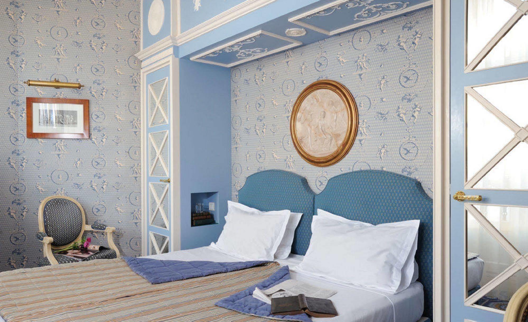 Hotel Des Grands Hommes Parigi